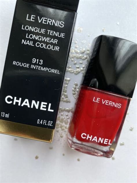 chanel rouge intemporel nail polish